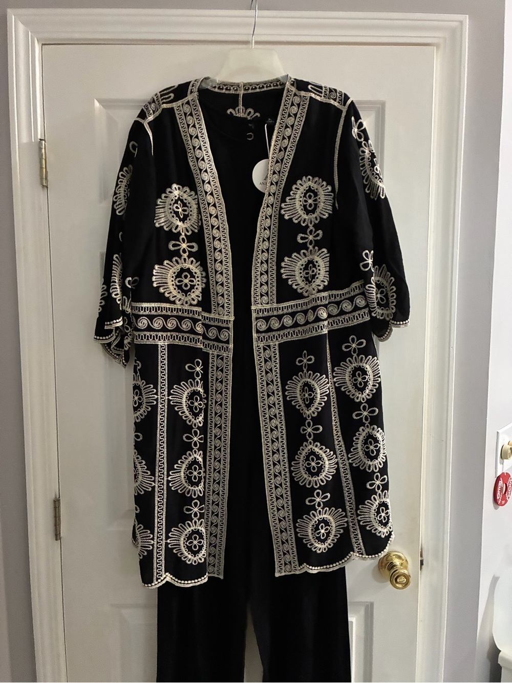 Anrabess NWT  Short-Sleeve Linen Women's Jumpsuit  and Beautiful Crochet Duster